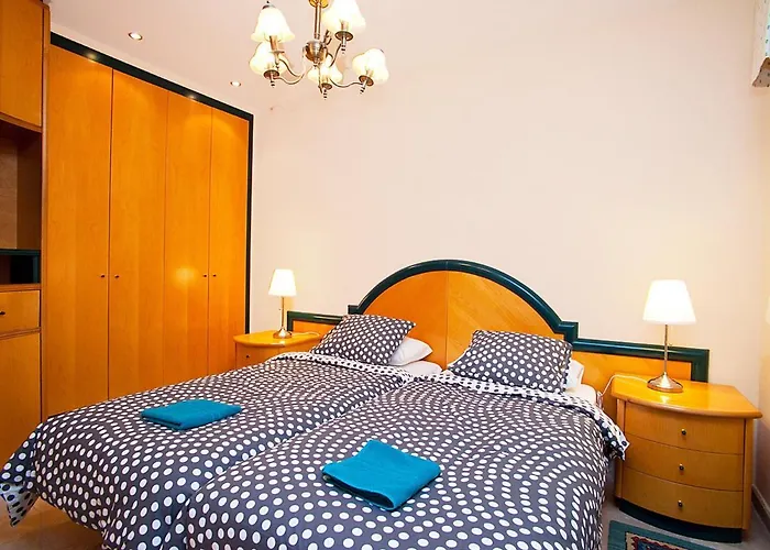 Daire Pg Gracia - Valencia By Interhome *