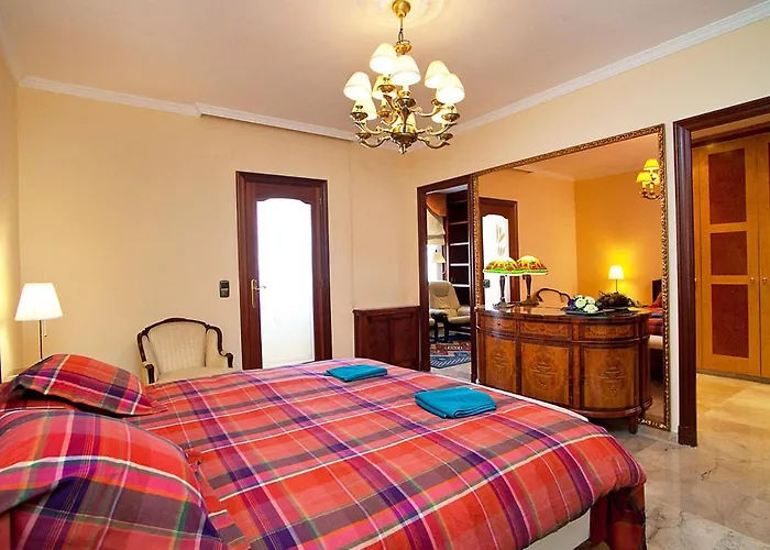 Pg Gracia - Valencia By Interhome Barselona